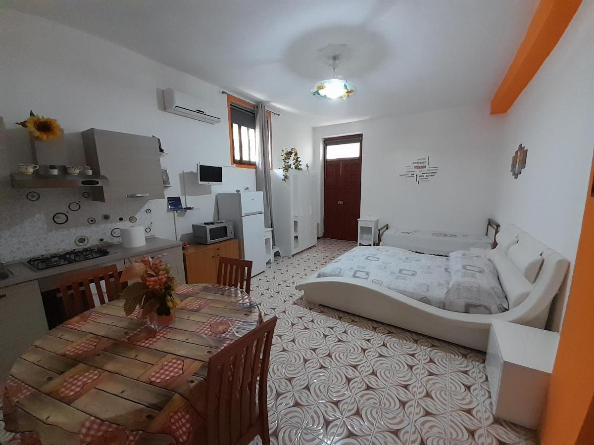 Casa Vacanza Daro ตรามอนติ ภายนอก รูปภาพ